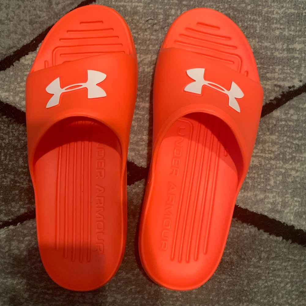 NWT Underarmor slips